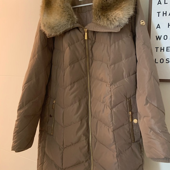 Michael Kors Brown Faux Fur Trim Down Puffer Coat - Picture 5 of 8